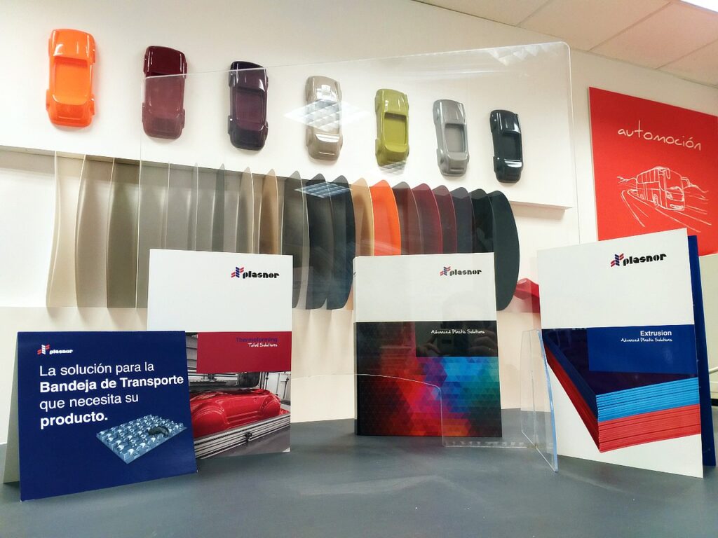 Fabricantes de materiales transparentes para mamparas de protección contra el COVID-19 2 20200526 123847 1